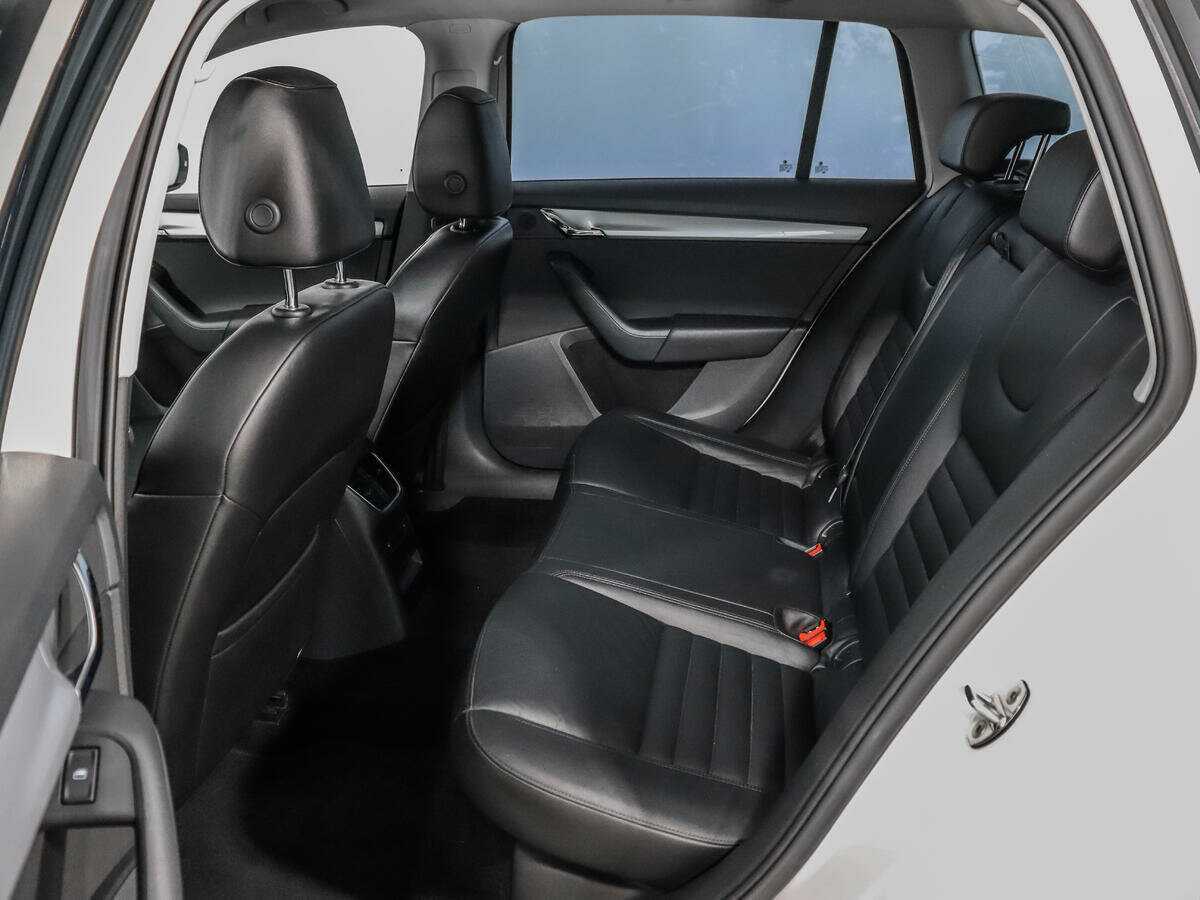 Skoda Octavia с пробегом — 2015 год. Фото: #9