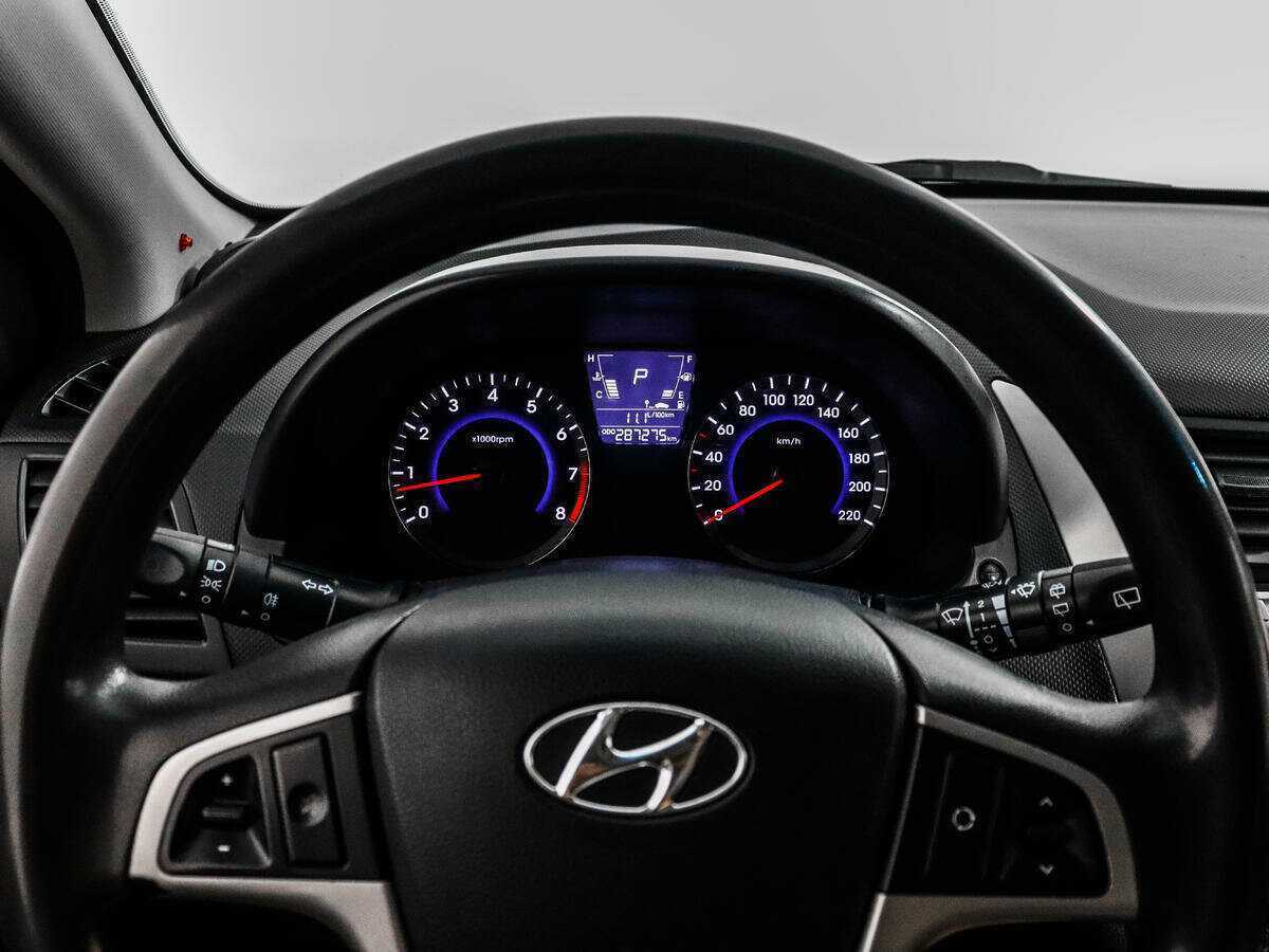 Hyundai Solaris с пробегом — 2013 год. Фото: #15