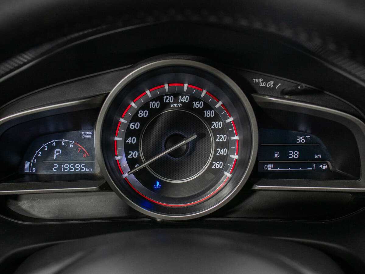 Mazda 3 с пробегом — 2014 год. Фото: #11