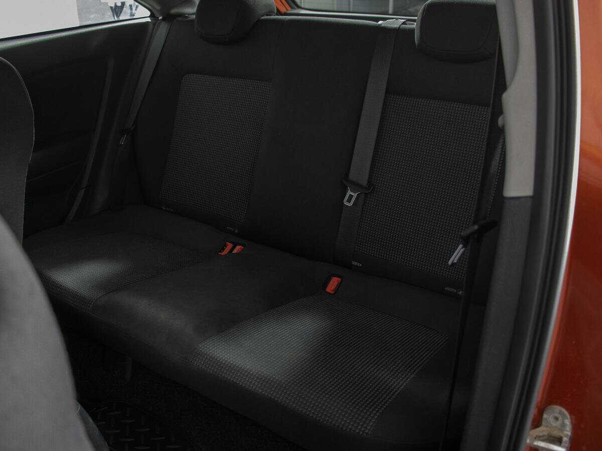 Opel Corsa с пробегом — 2012 год. Фото: #10