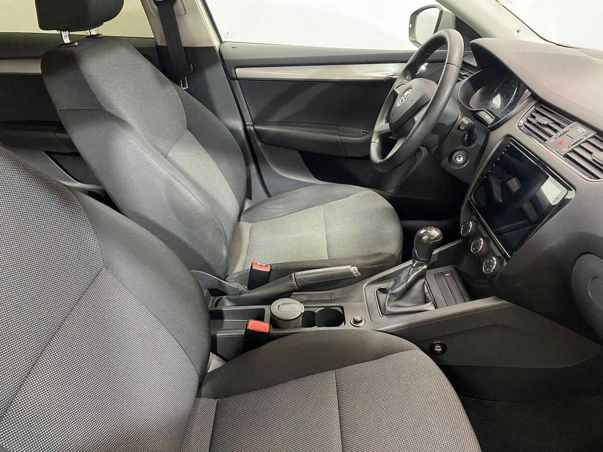 Skoda Octavia с пробегом — 2014 год. Фото: #9