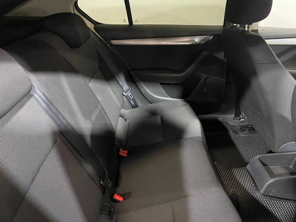 Skoda Octavia с пробегом — 2014 год. Фото: #10