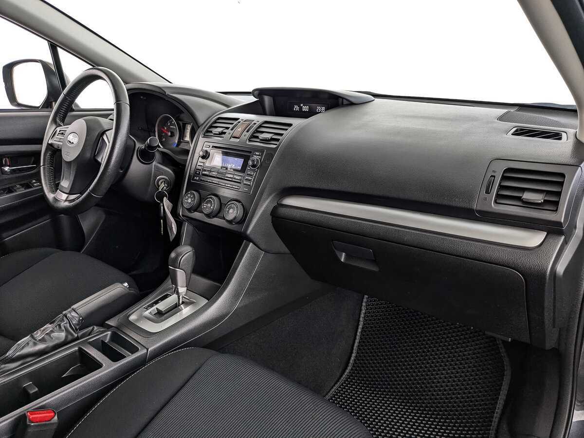 Subaru XV с пробегом — 2012 год. Фото: #8