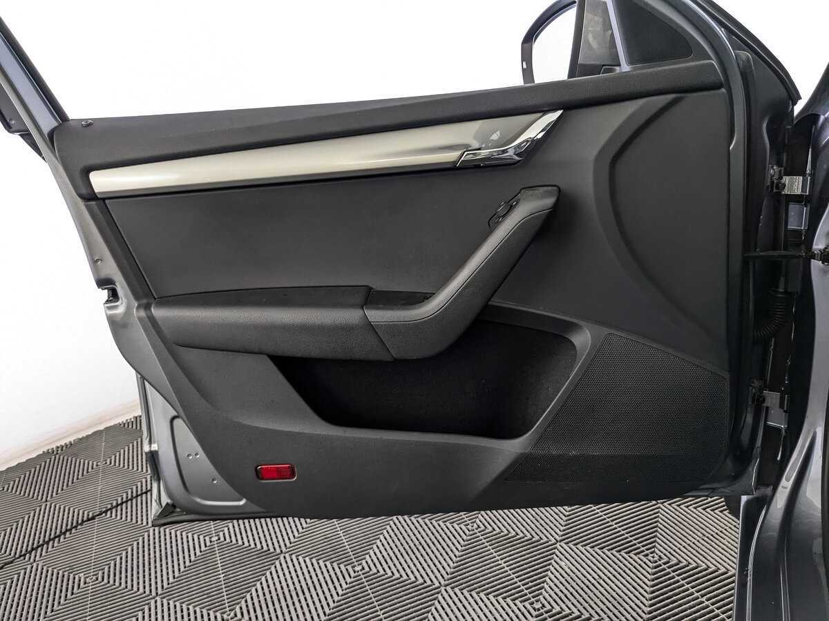 Skoda Octavia с пробегом — 2015 год. Фото: #14