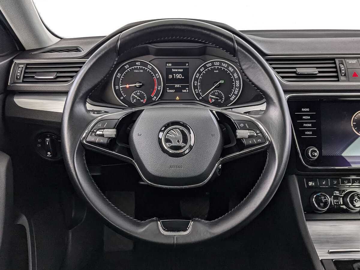 Skoda Superb с пробегом — 2021 год. Фото: #17