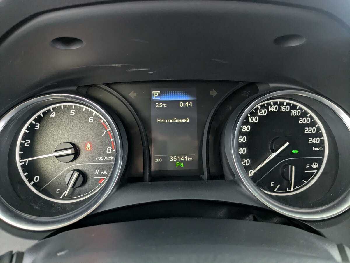 Toyota Camry с пробегом — 2020 год. Фото: #9