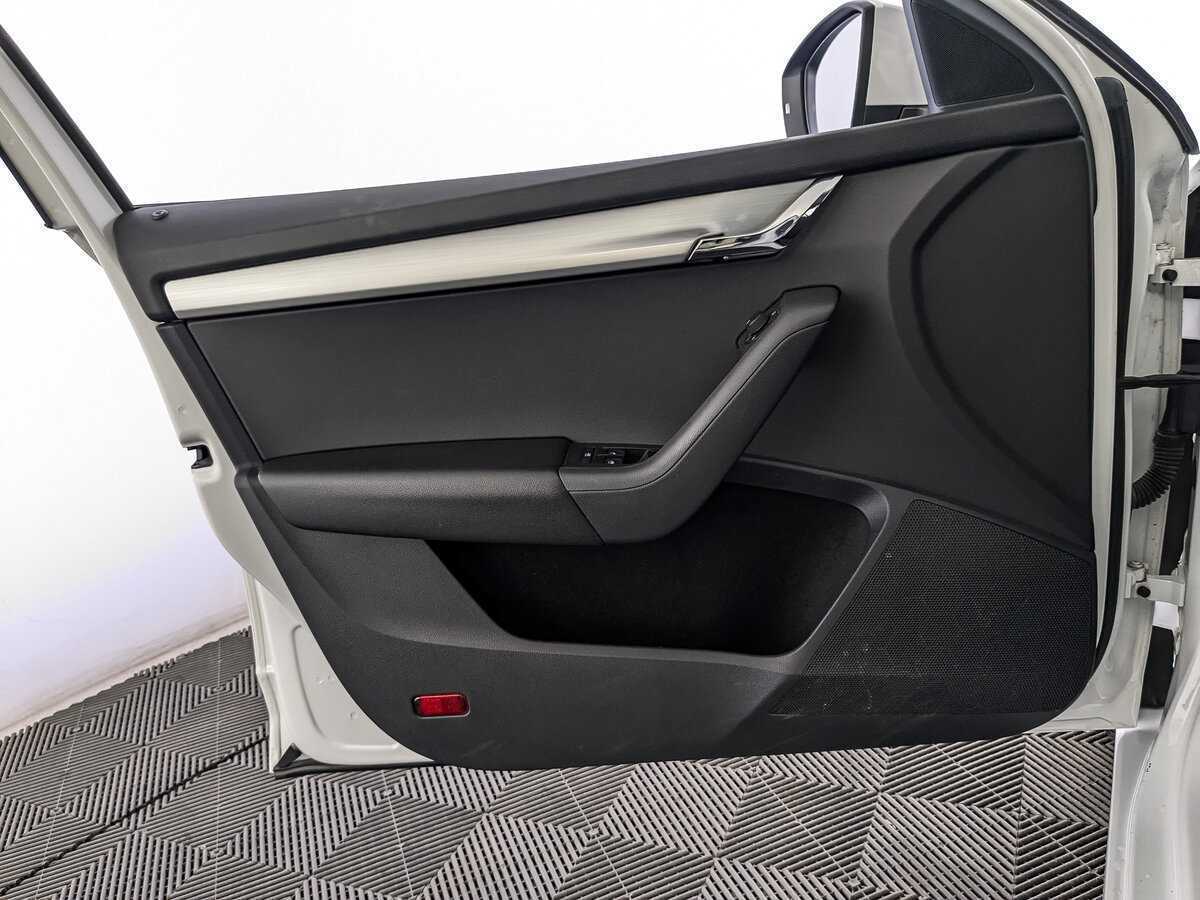 Skoda Octavia с пробегом — 2020 год. Фото: #14