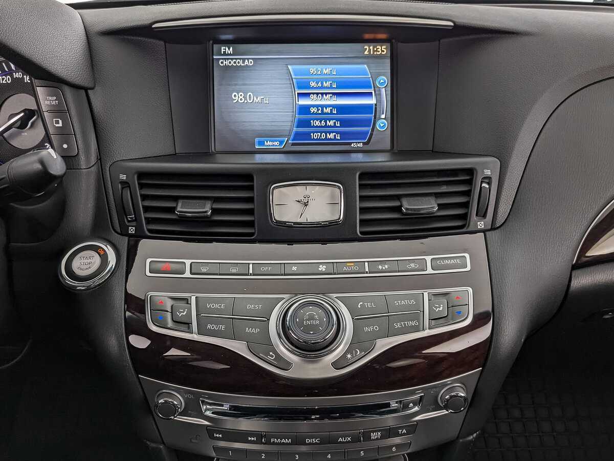 Infiniti Q70 с пробегом — 2014 год. Фото: #12