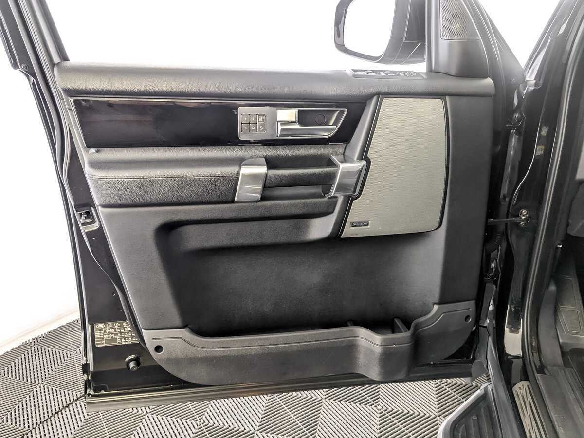 Land Rover Discovery с пробегом — 2014 год. Фото: #14