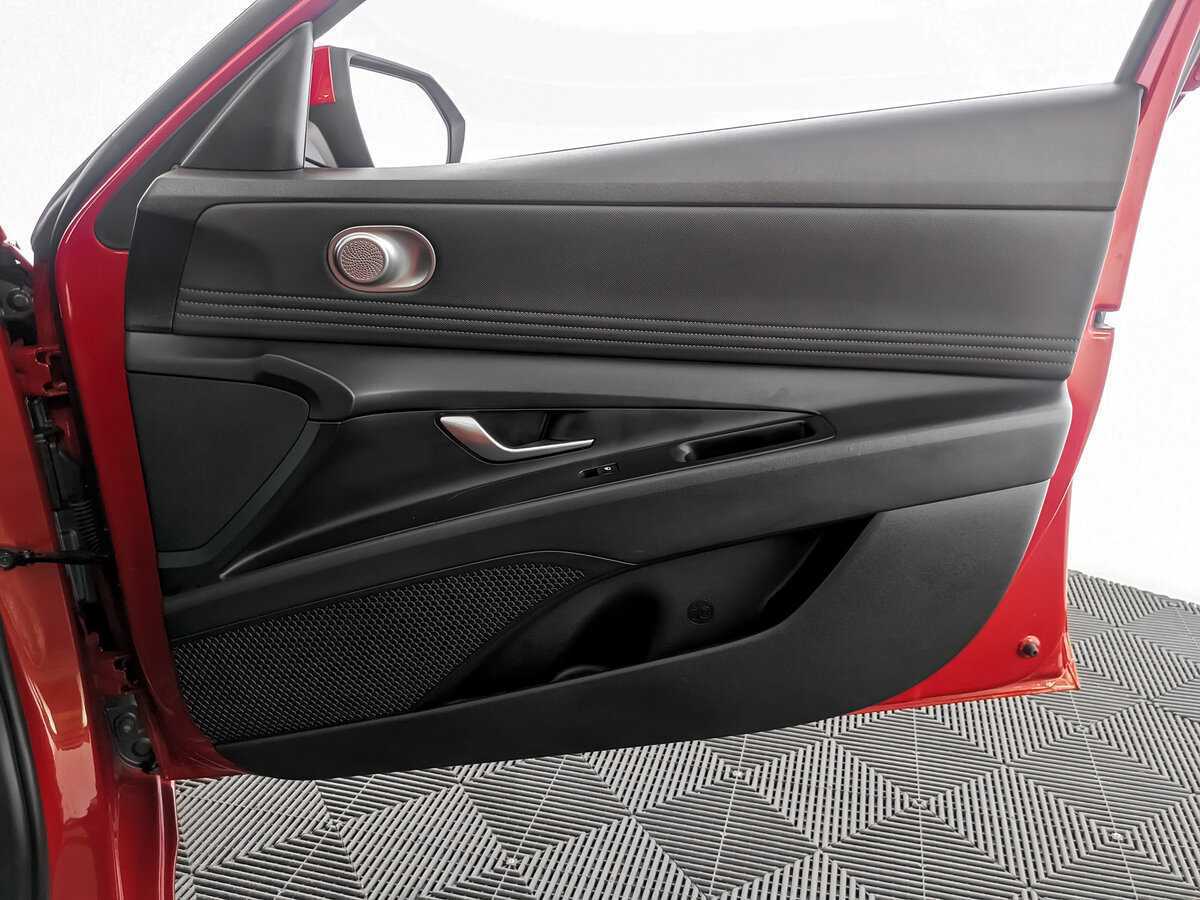 Hyundai Elantra с пробегом — 2021 год. Фото: #17