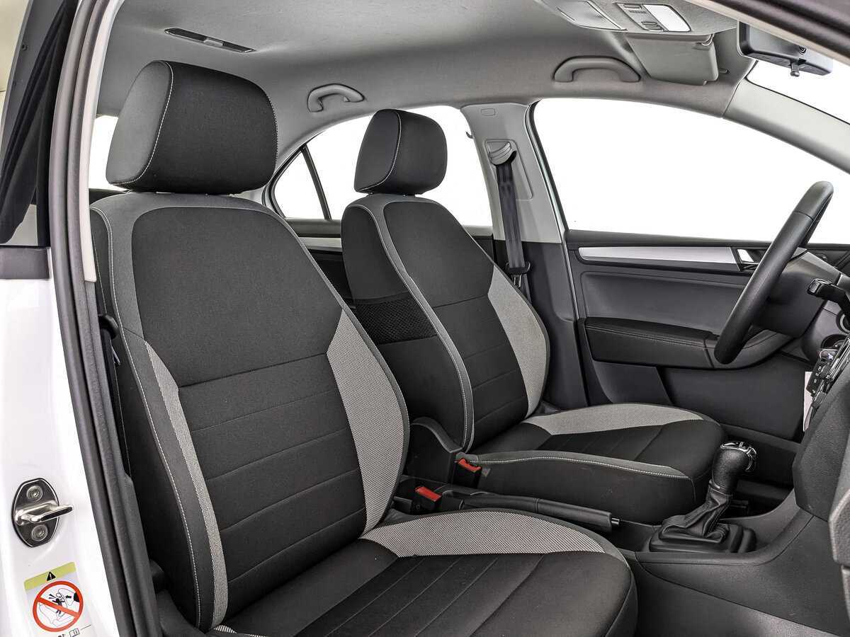 Skoda Rapid с пробегом — 2019 год. Фото: #19