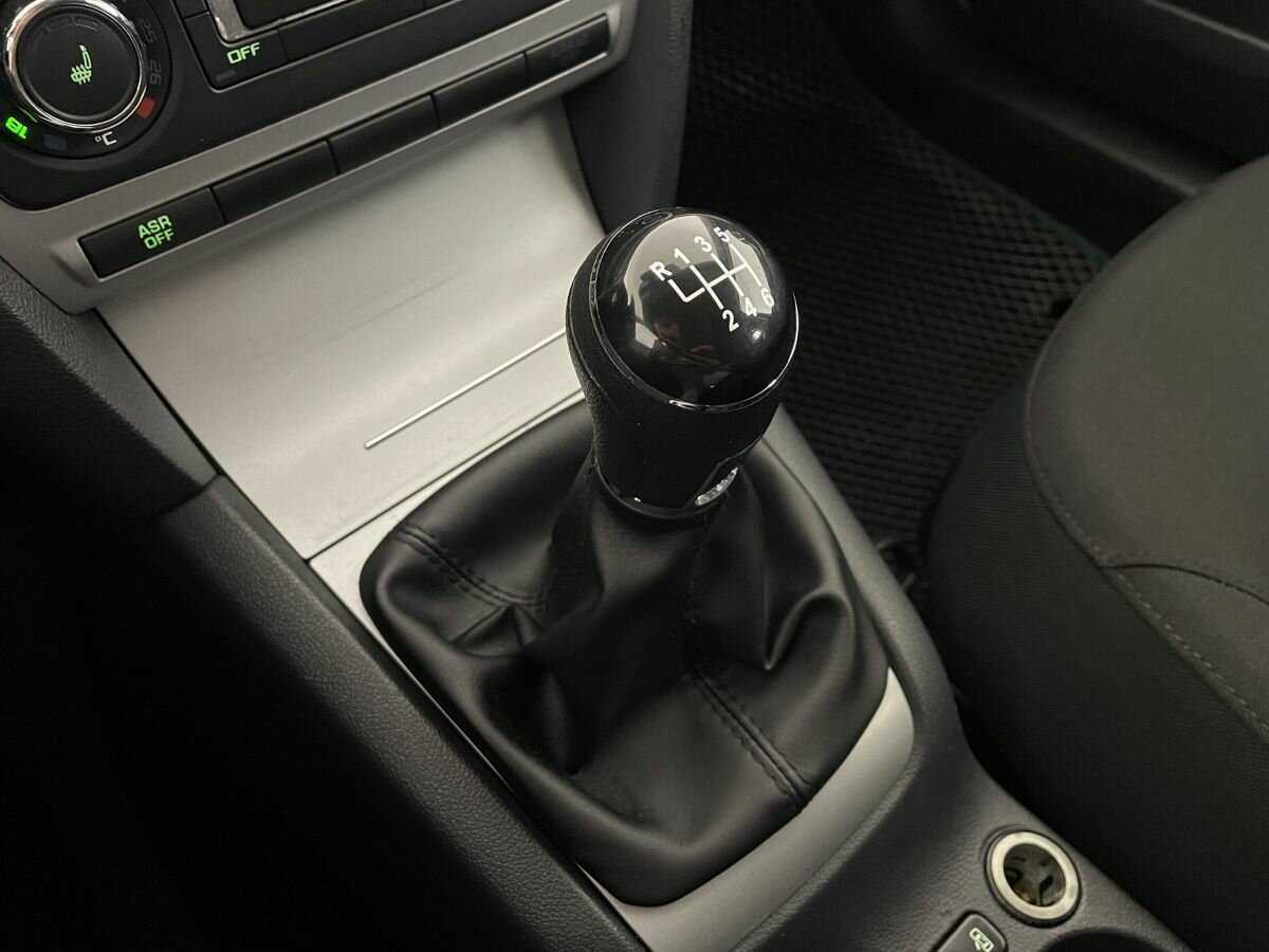 Skoda Octavia с пробегом — 2012 год. Фото: #12