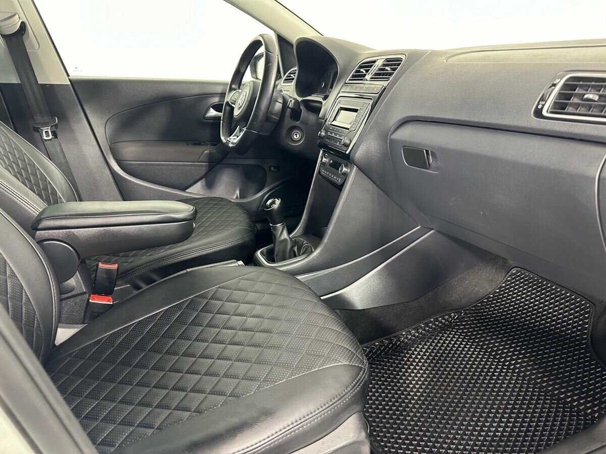 Volkswagen Polo с пробегом — 2018 год. Фото: #13
