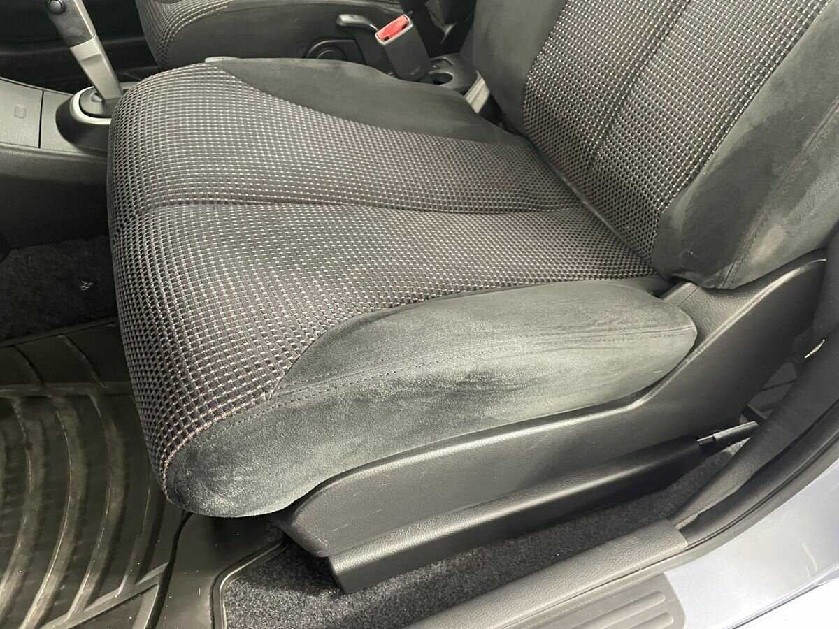 Nissan Tiida с пробегом — 2013 год. Фото: #9