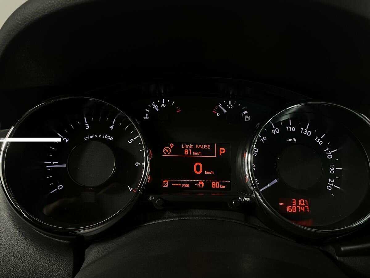 Peugeot 3008 с пробегом — 2012 год. Фото: #10