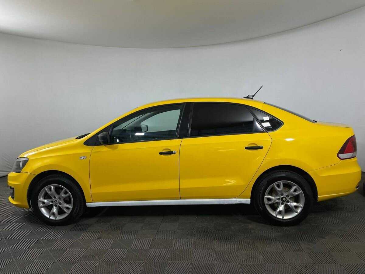 Volkswagen Polo с пробегом — 2017 год. Фото: #4