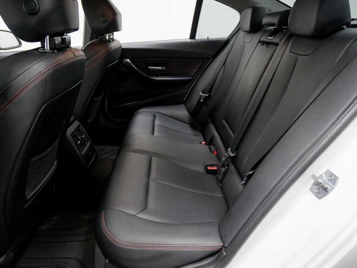 BMW 3 серии с пробегом — 2013 год. Фото: #11