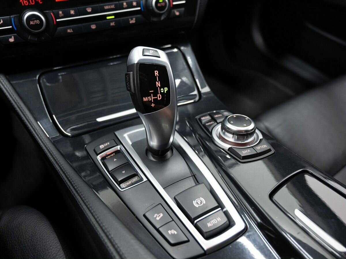 BMW 5 серии с пробегом — 2012 год. Фото: #18