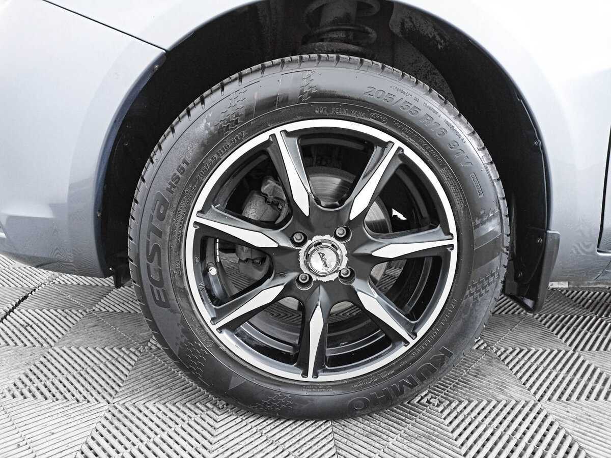 Lada (ВАЗ) Vesta с пробегом — 2017 год. Фото: #17