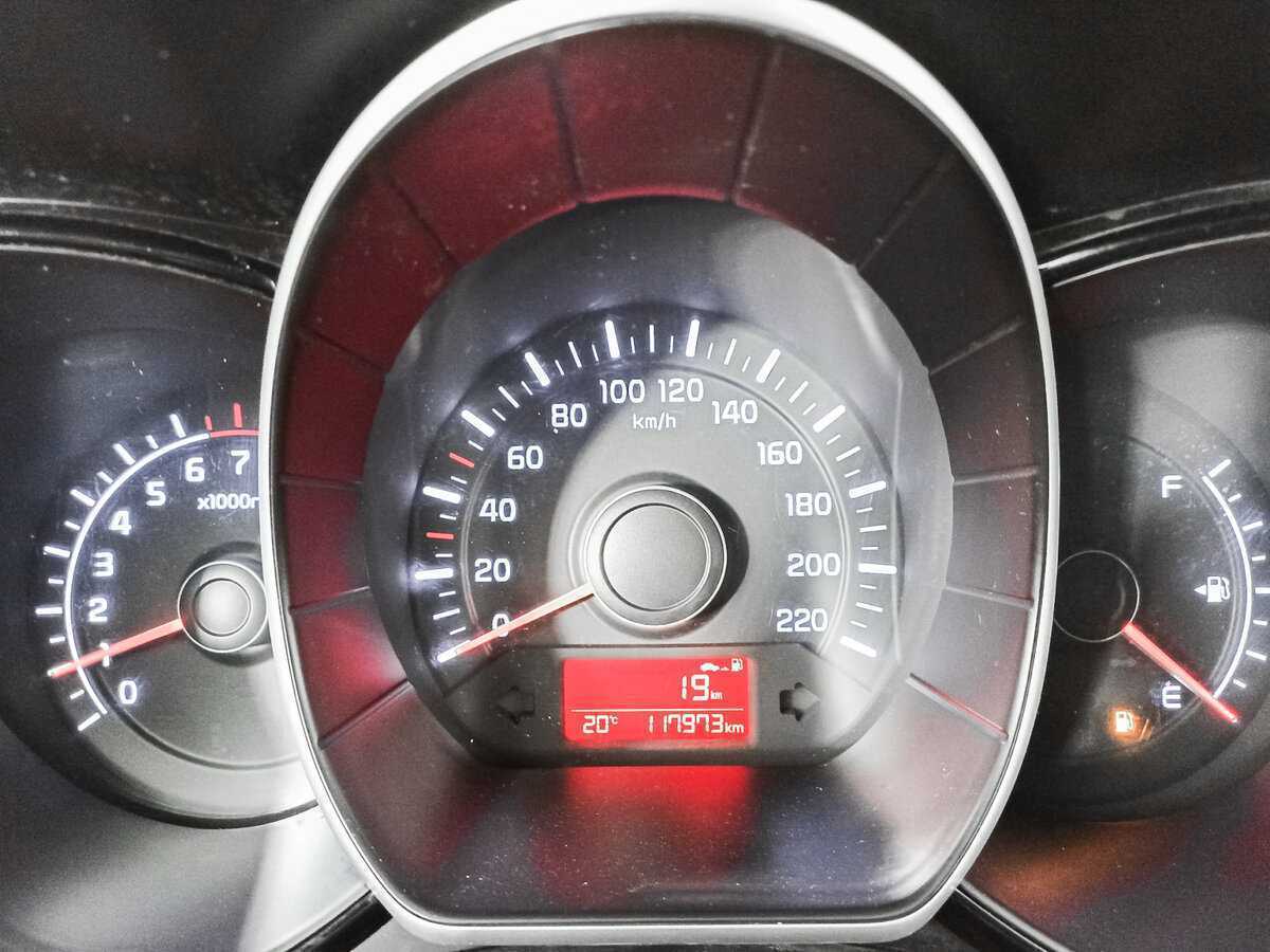 Kia Rio с пробегом — 2017 год. Фото: #10