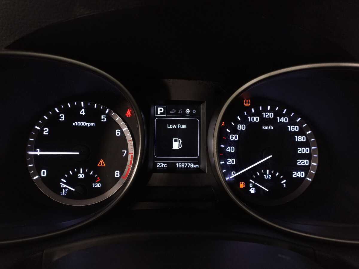 Hyundai Santa Fe с пробегом — 2017 год. Фото: #10