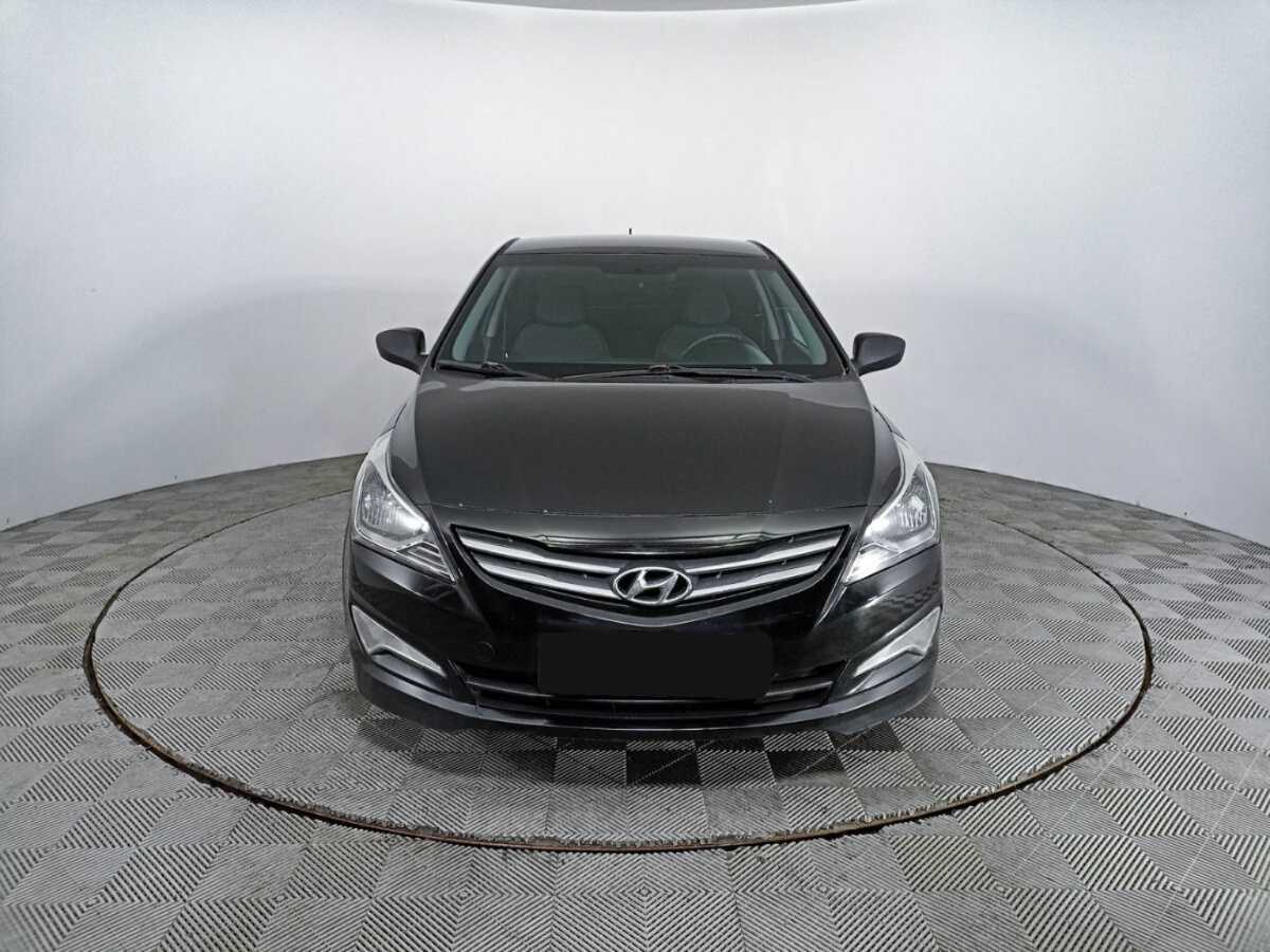 Hyundai Solaris с пробегом — 2015 год. Фото: #1