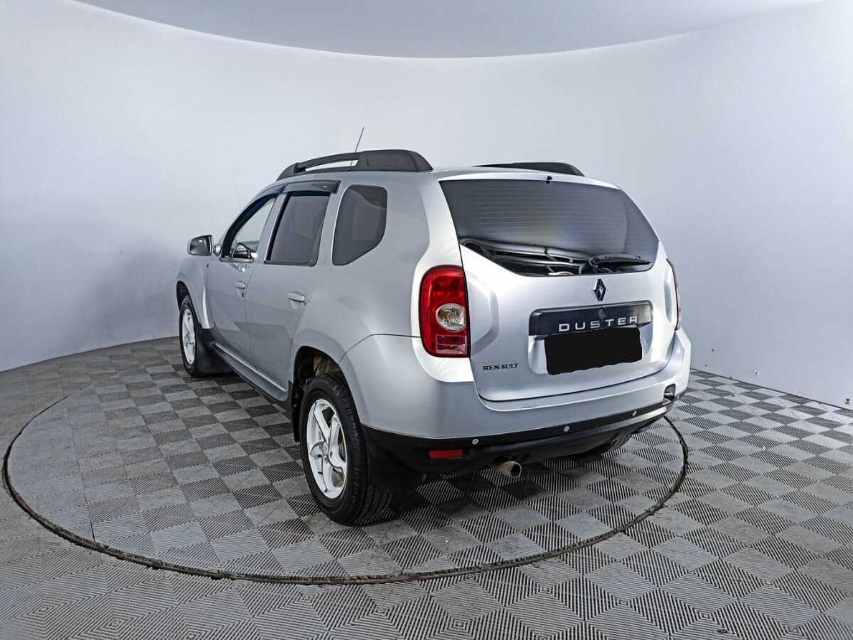 Renault Duster с пробегом — 2012 год. Фото: #6