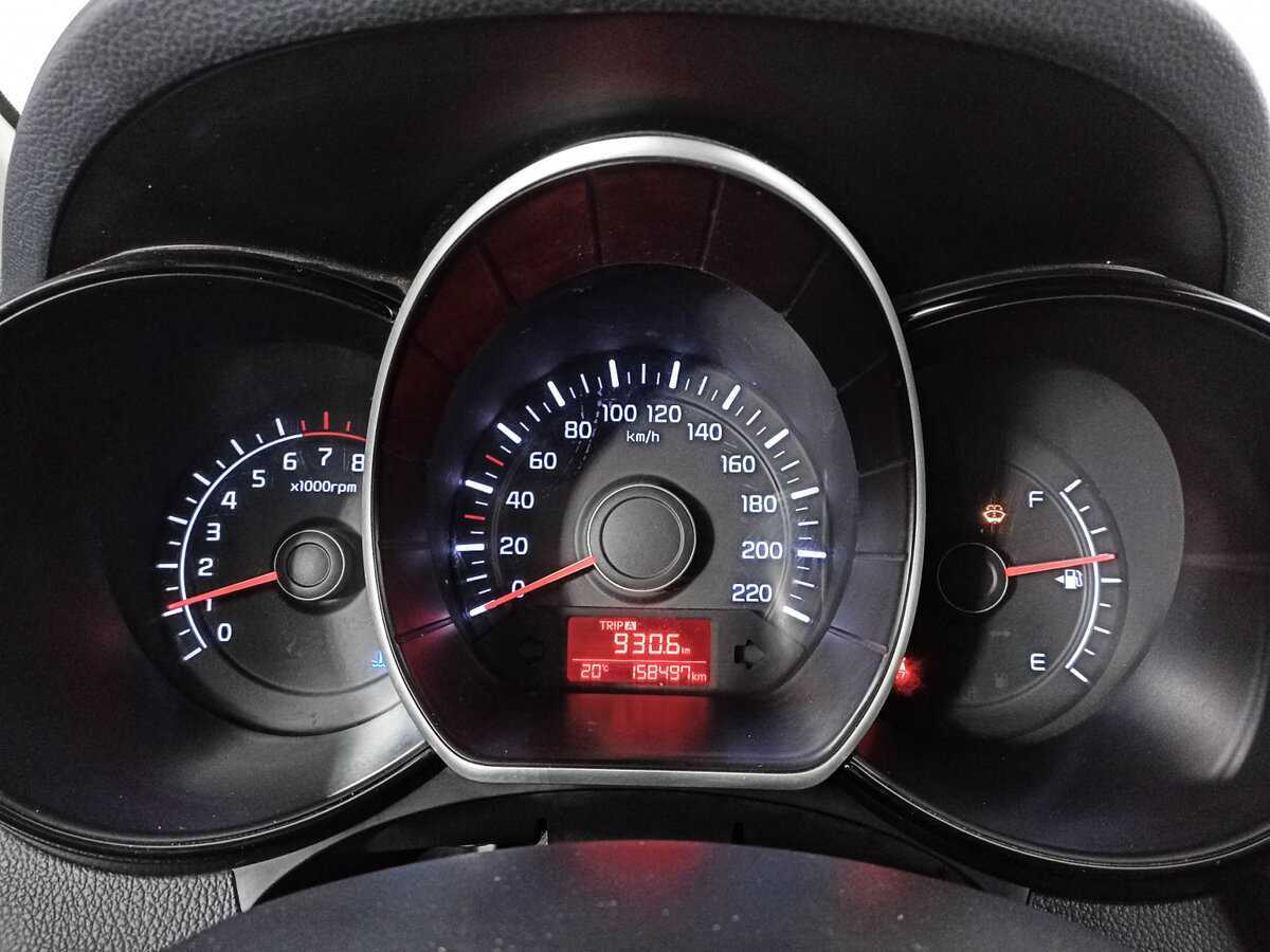 Kia Rio с пробегом — 2015 год. Фото: #10