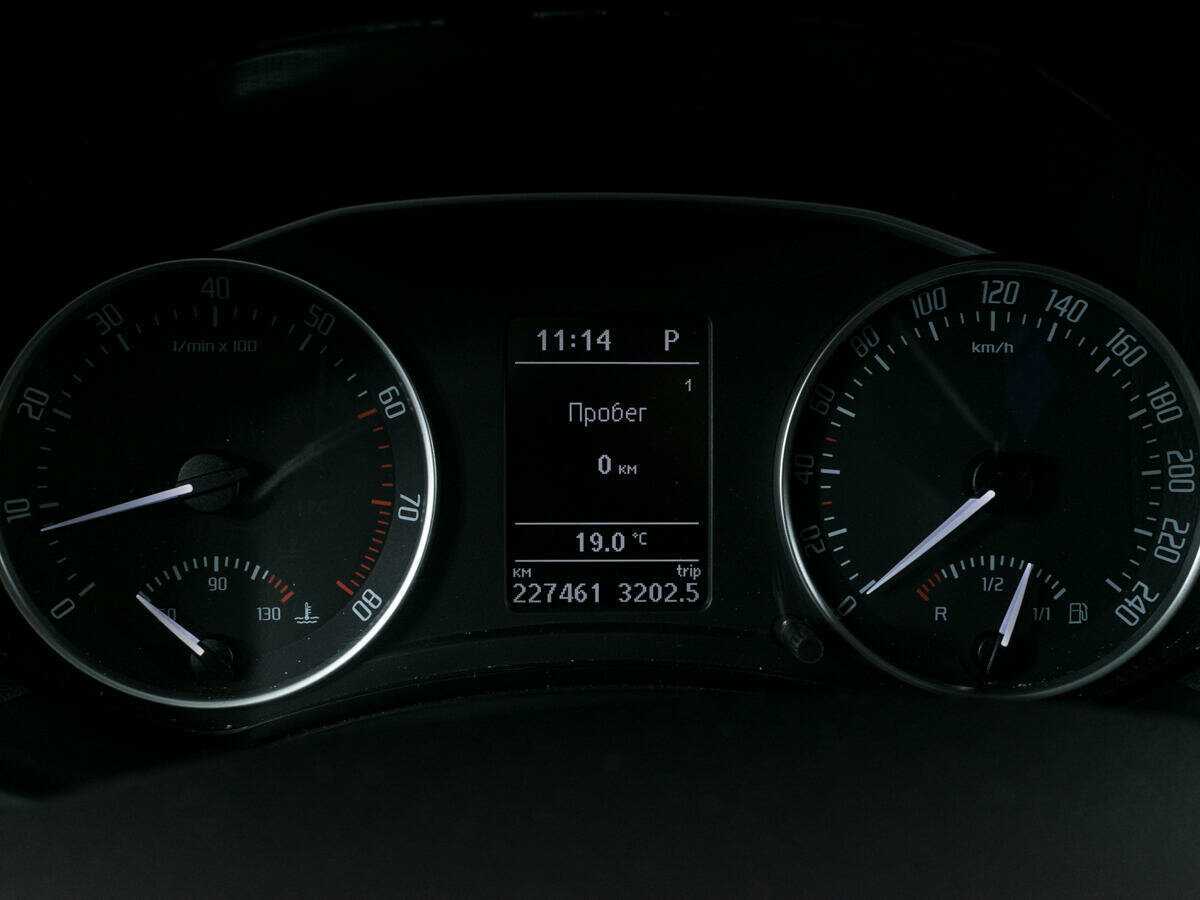 Skoda Octavia с пробегом — 2013 год. Фото: #12