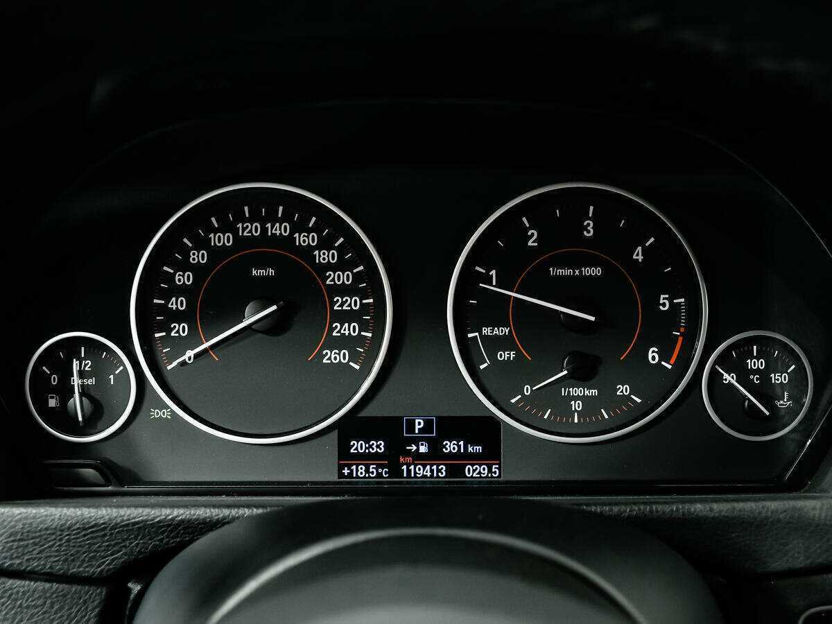 BMW 3 серии с пробегом — 2018 год. Фото: #8