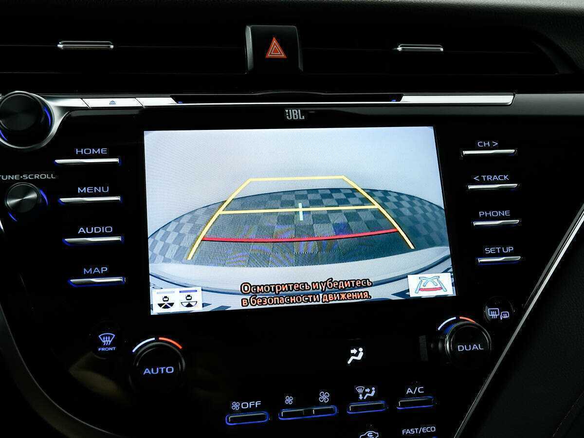 Toyota Camry с пробегом — 2019 год. Фото: #13