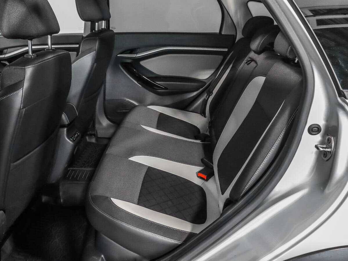 Lada (ВАЗ) Vesta с пробегом — 2021 год. Фото: #9