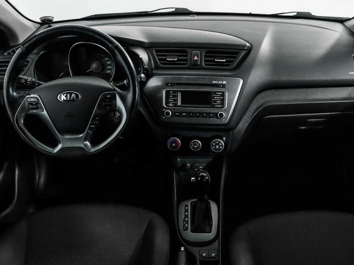 Kia Rio с пробегом — 2015 год. Фото: #11