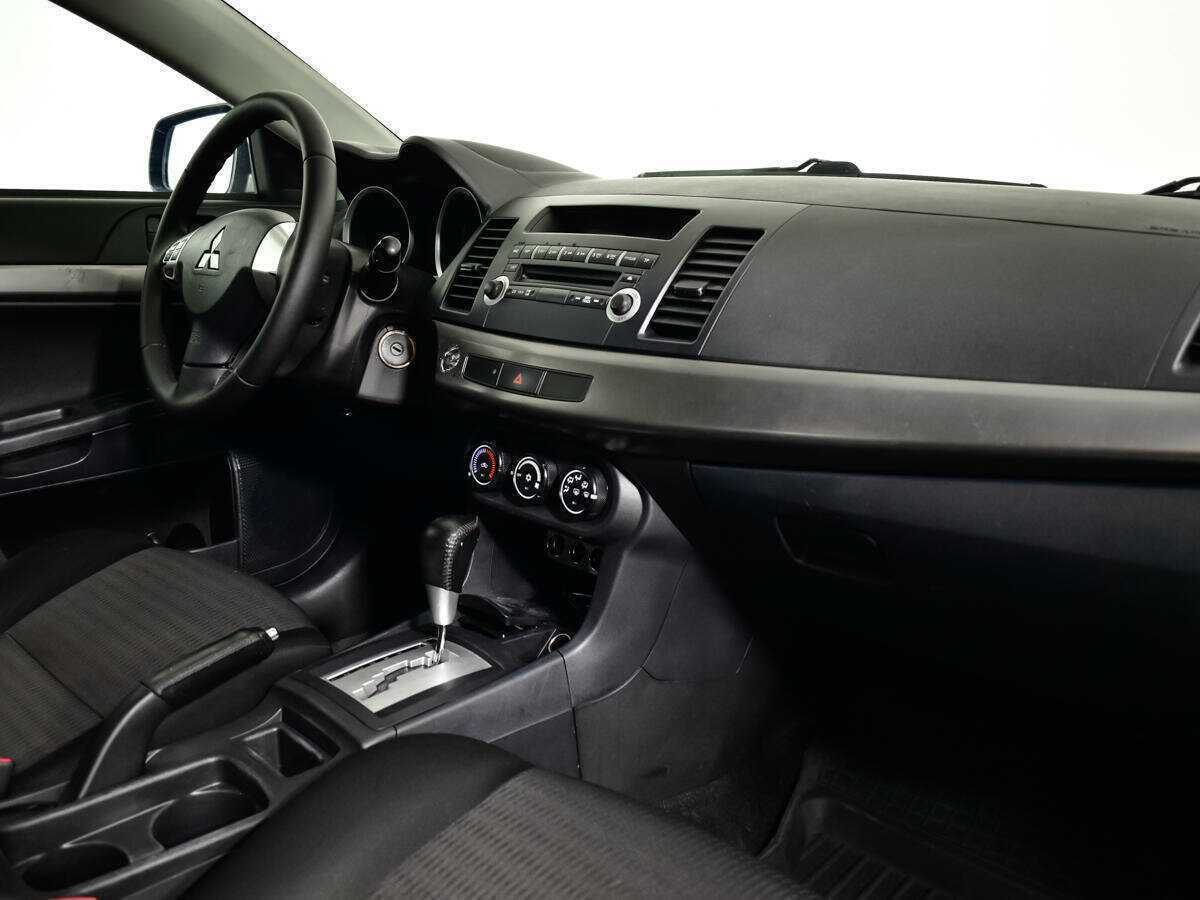 Mitsubishi Lancer с пробегом — 2012 год. Фото: #8