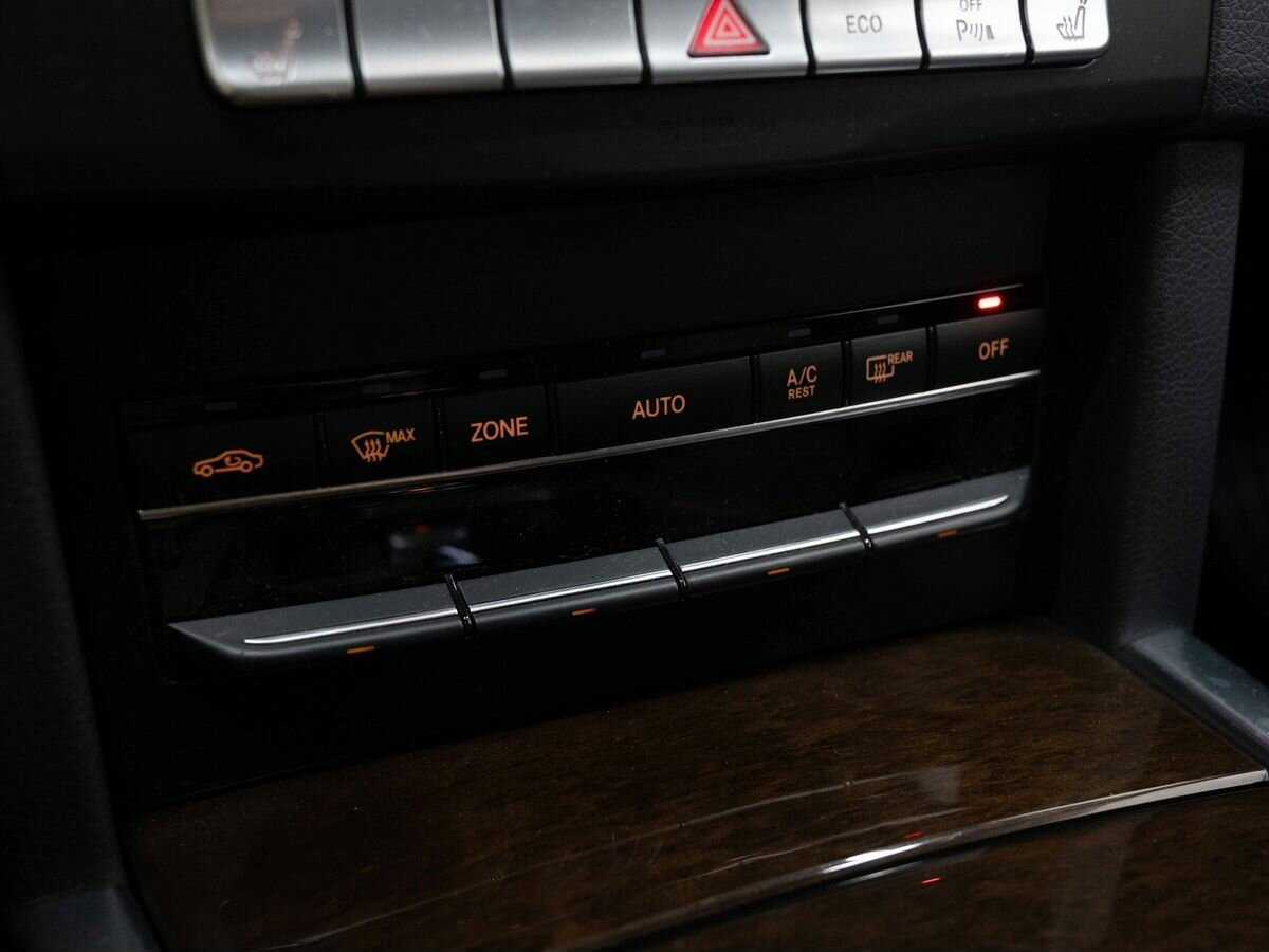 Mercedes-Benz E-Класс с пробегом — 2015 год. Фото: #24