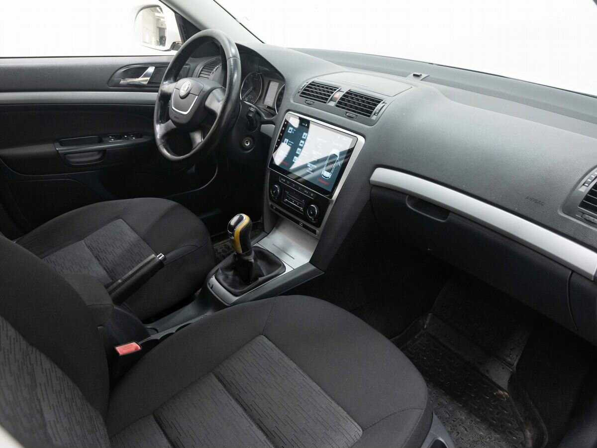 Skoda Octavia с пробегом — 2012 год. Фото: #10