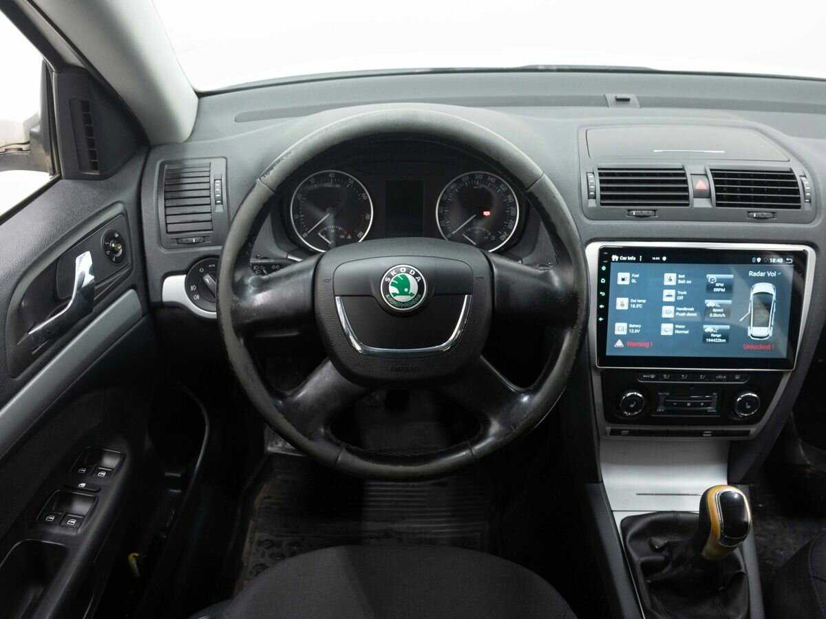 Skoda Octavia с пробегом — 2012 год. Фото: #13