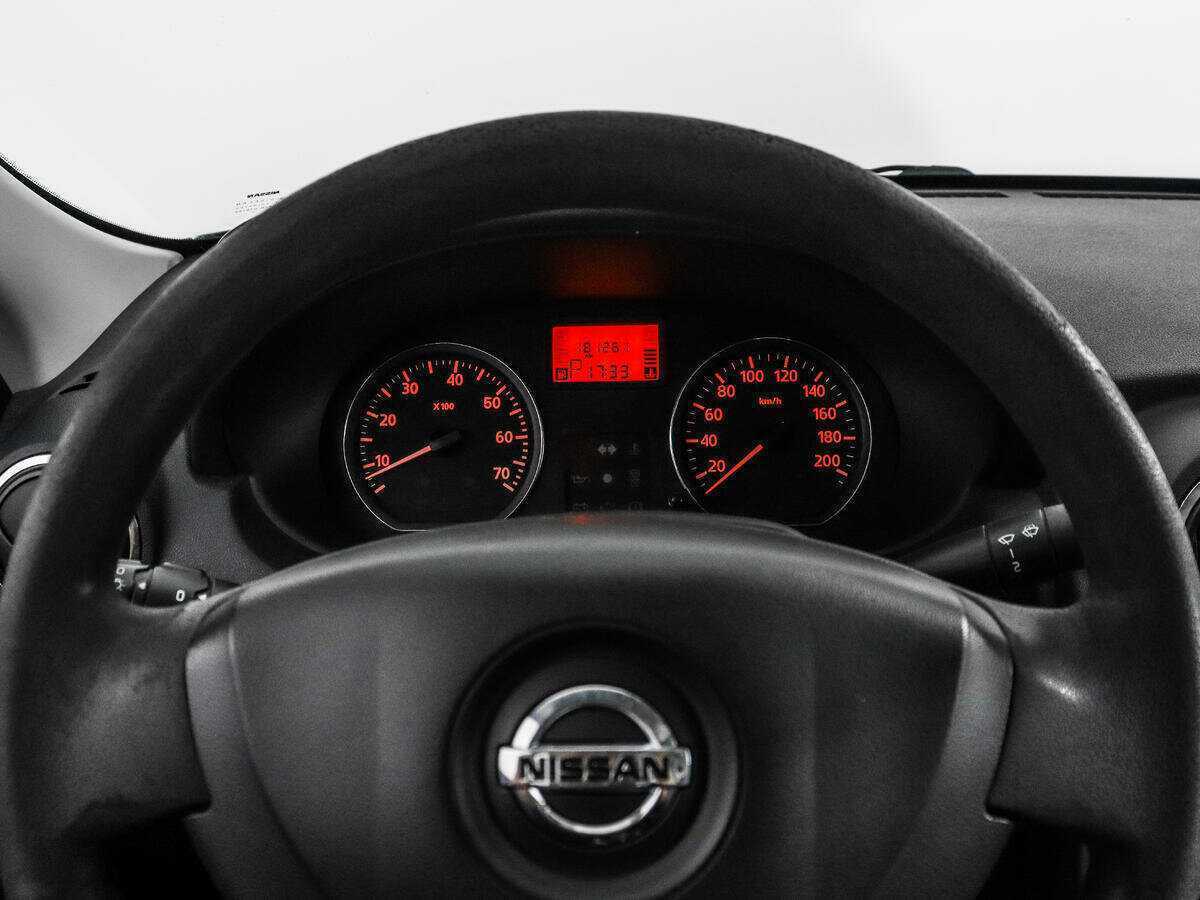 Nissan Almera с пробегом — 2015 год. Фото: #14