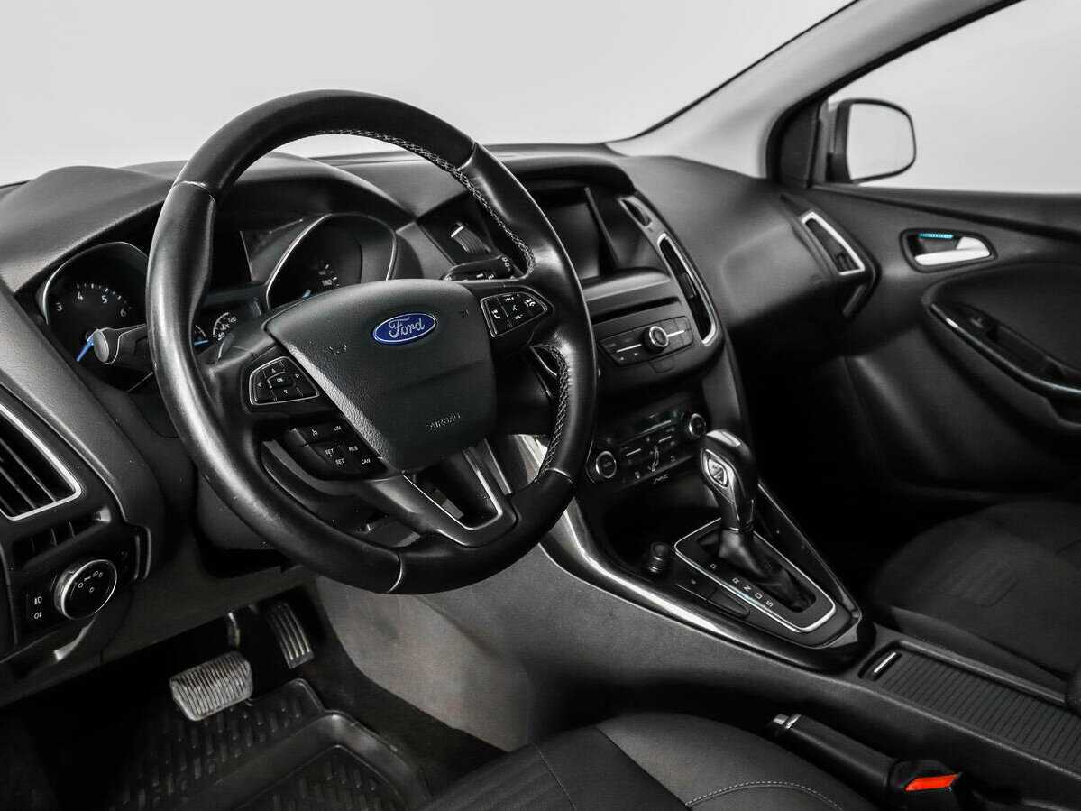 Ford Focus с пробегом — 2015 год. Фото: #8