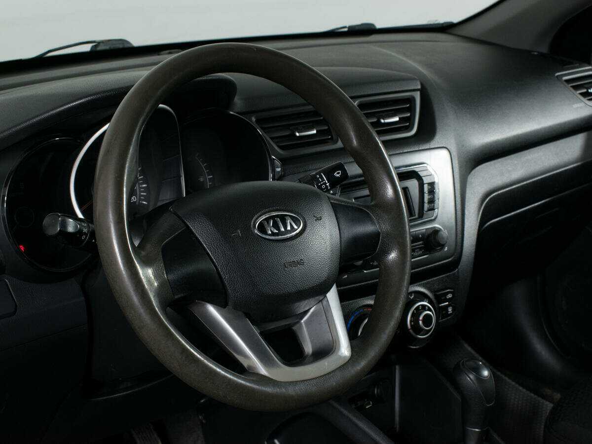 Kia Rio с пробегом — 2012 год. Фото: #14