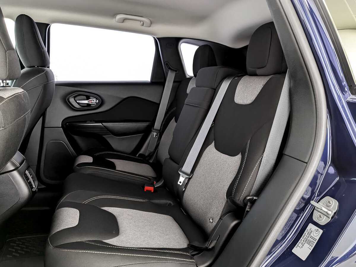 Jeep Cherokee с пробегом — 2014 год. Фото: #11