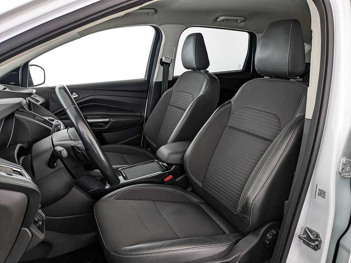 Ford Kuga с пробегом — 2018 год. Фото: #19