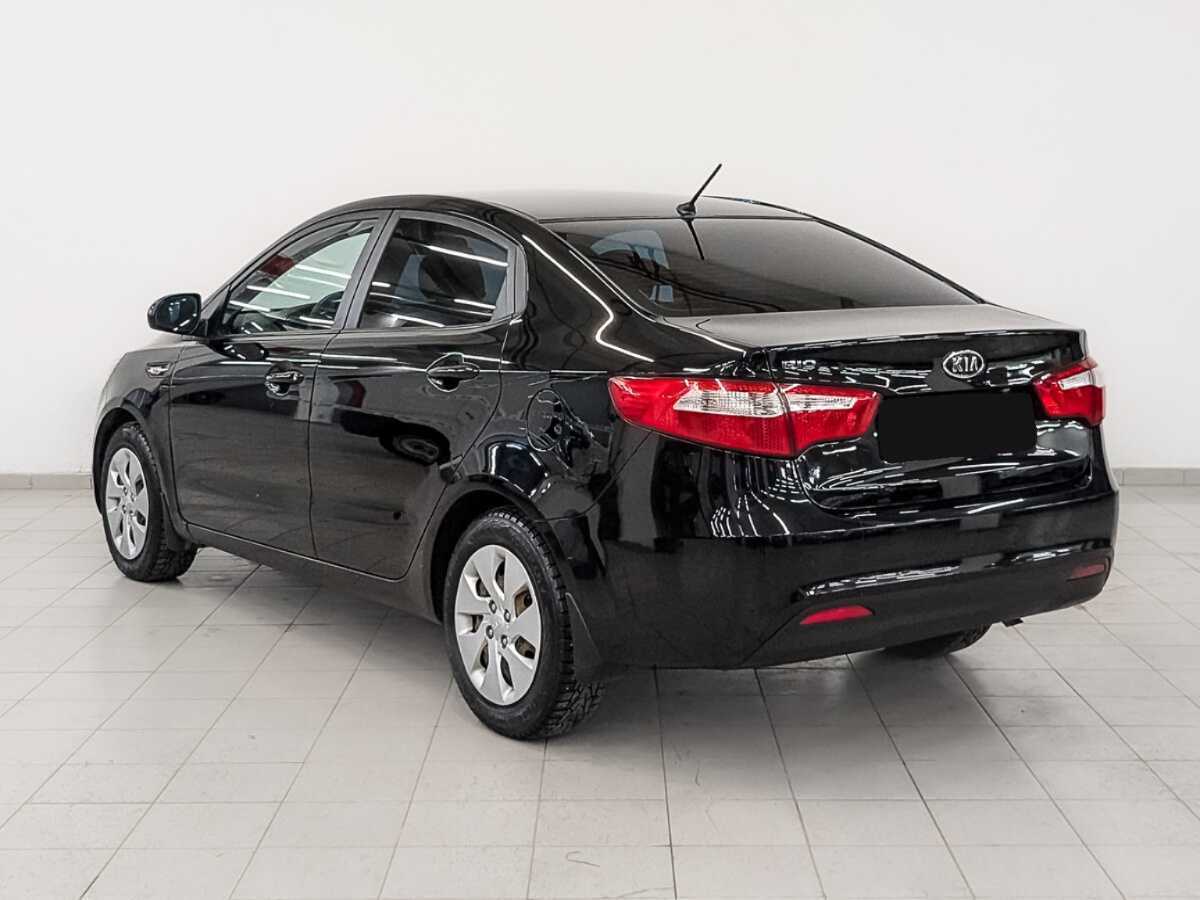 Kia Rio с пробегом — 2012 год. Фото: #6