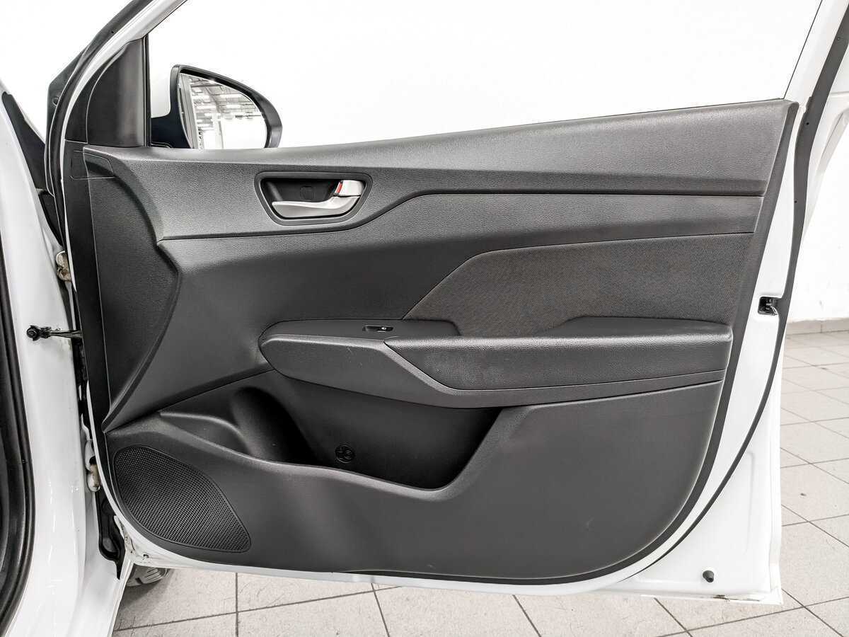 Hyundai Solaris с пробегом — 2017 год. Фото: #23