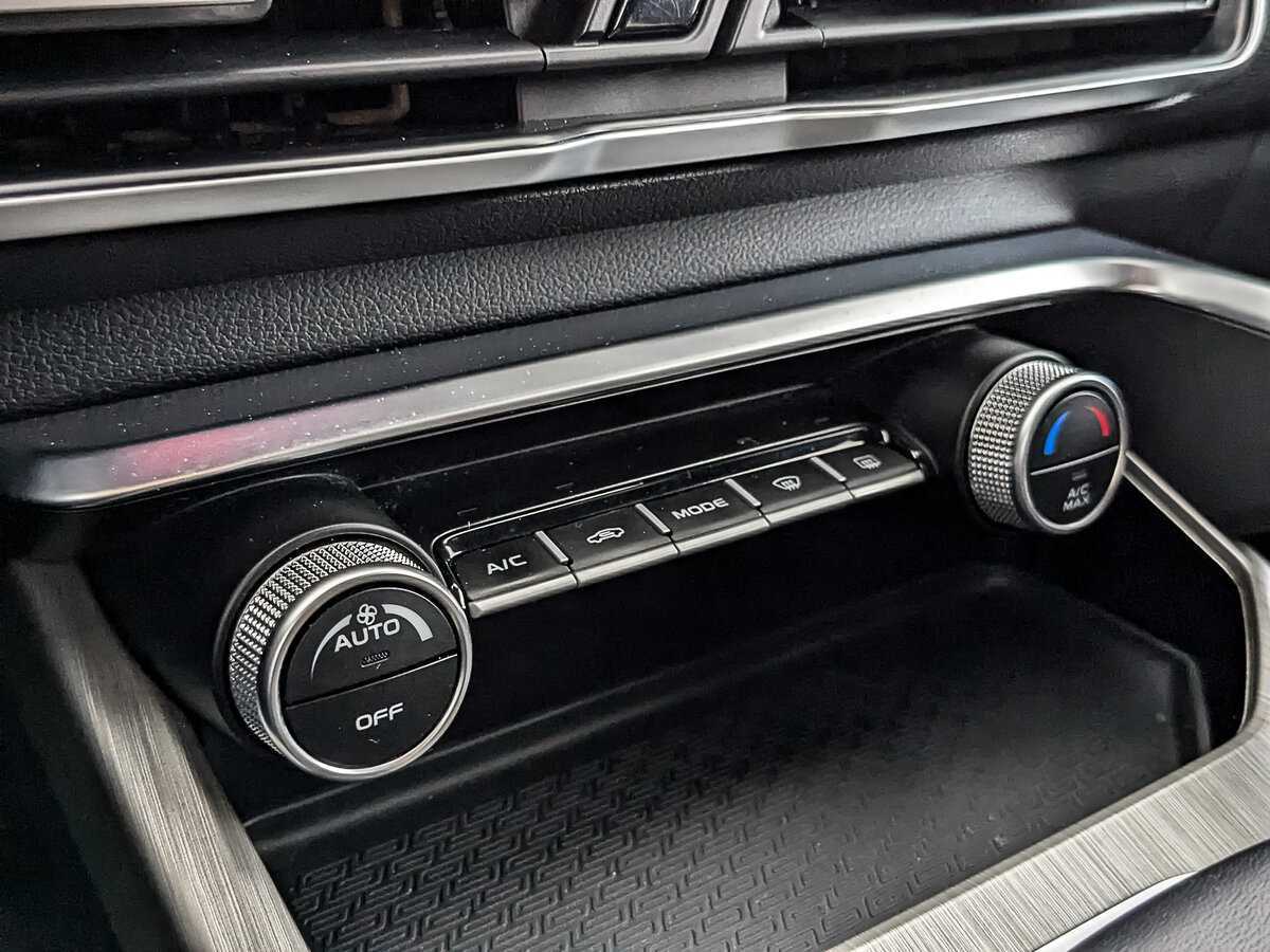 Geely Coolray с пробегом — 2023 год. Фото: #20