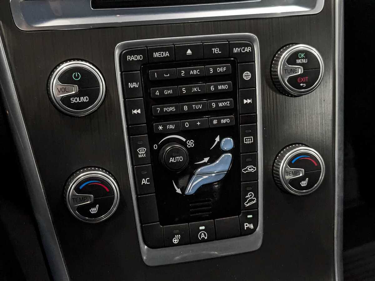 Volvo XC60 с пробегом — 2015 год. Фото: #20