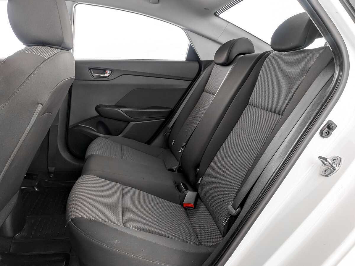 Hyundai Solaris с пробегом — 2018 год. Фото: #10