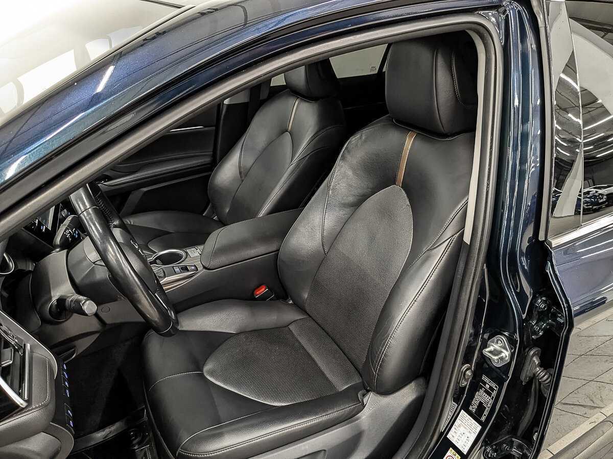 Toyota Camry с пробегом — 2018 год. Фото: #19