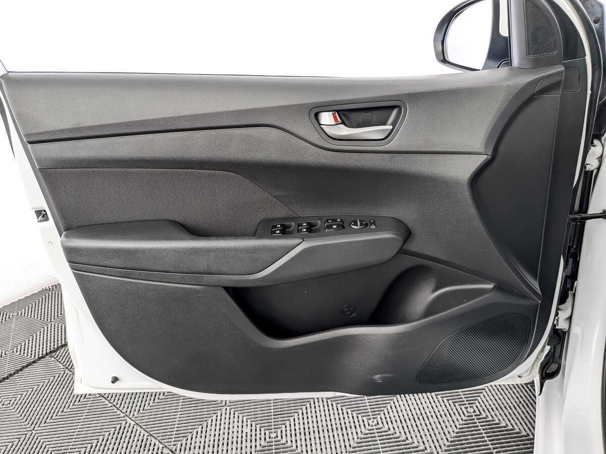 Hyundai Solaris с пробегом — 2019 год. Фото: #18