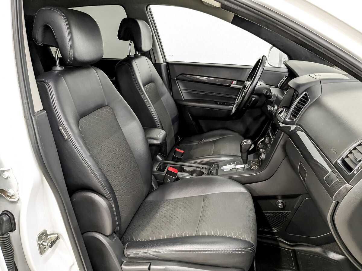 Chevrolet Captiva с пробегом — 2013 год. Фото: #11